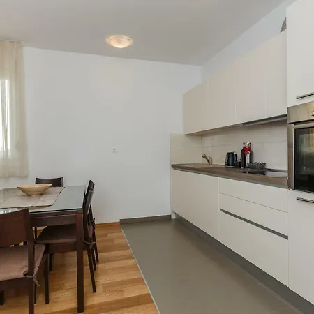 Apartment Apartman Viola